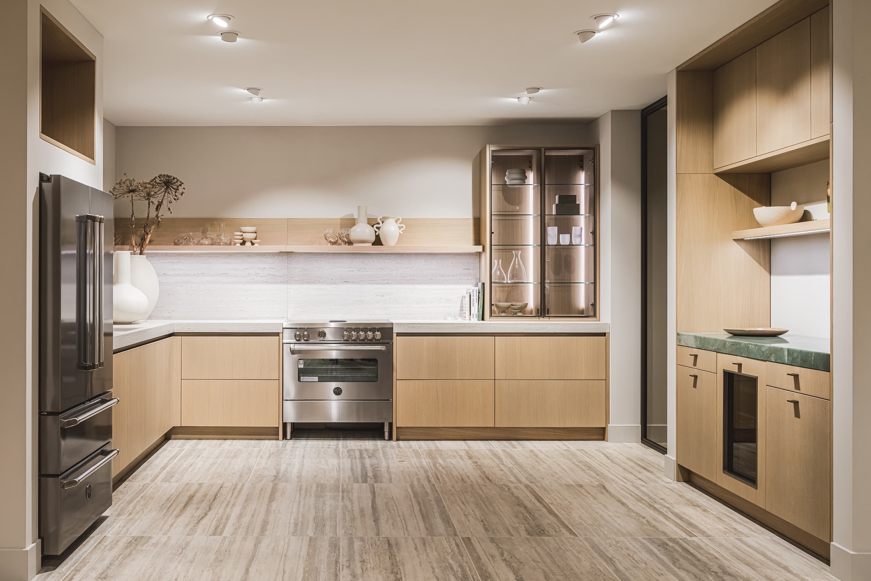Moderne hoekkeuken van hout