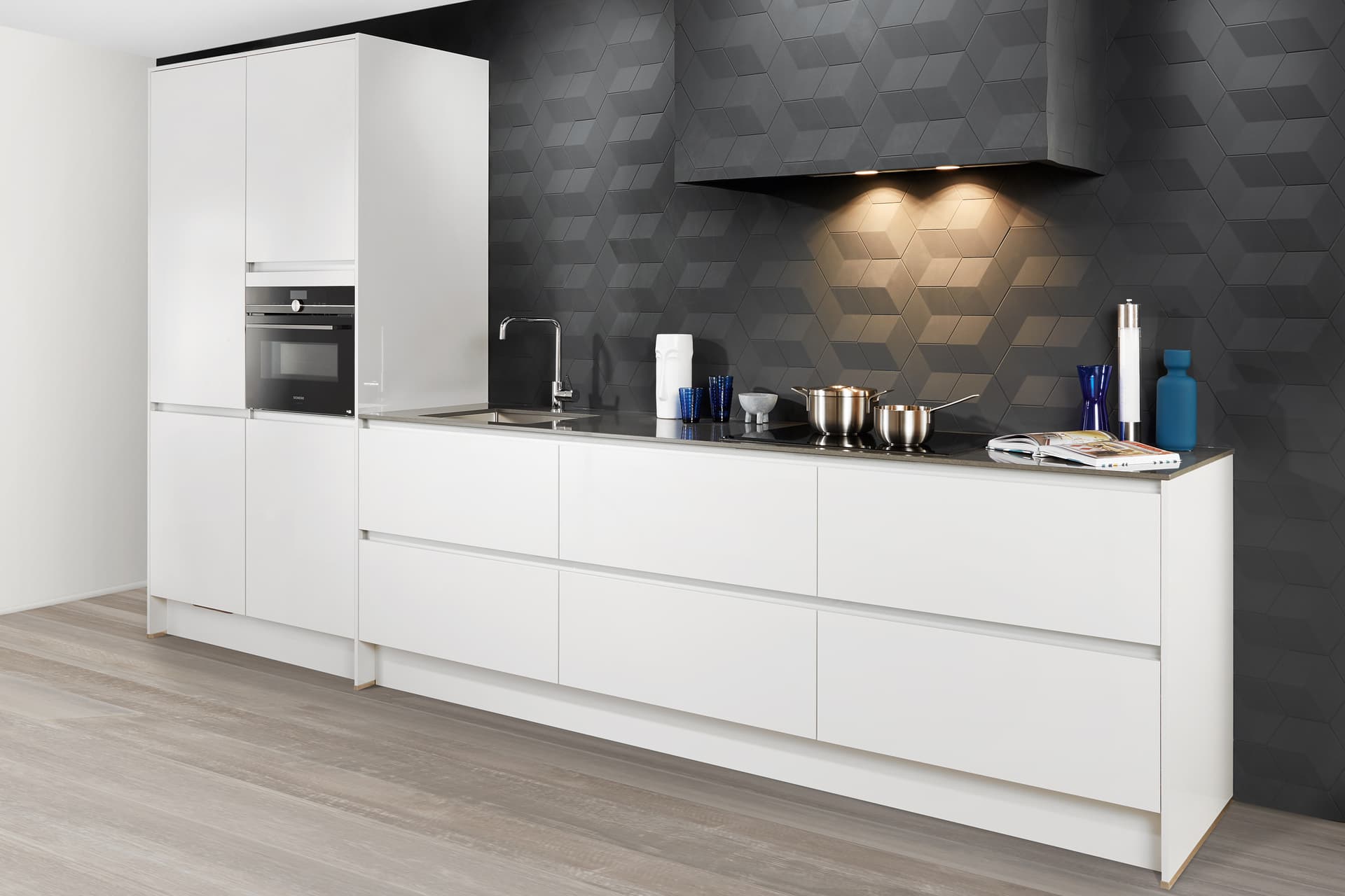 Witte rechte keuken