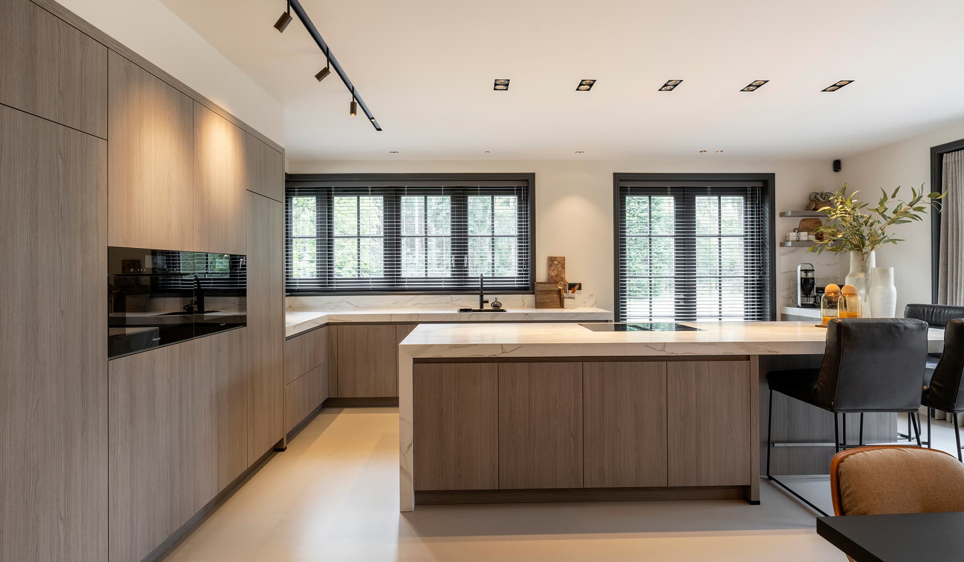 Luxe houten designkeuken